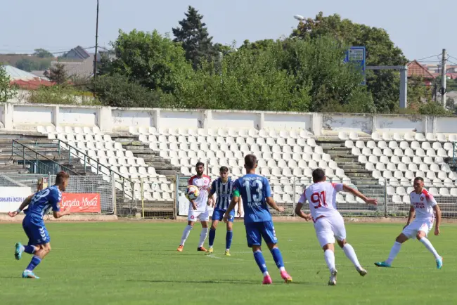 Foto CSM Slatina pierde duelul cu Unirea Dej. Ocazii mari ratate de slătineni, în prima înfrângere din acest sezon