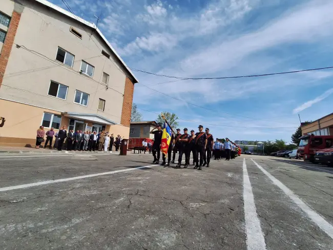 Foto FOTO. Ziua Pompierilor, marcată la Slatina cu porţi deschise şi înaintări în grad