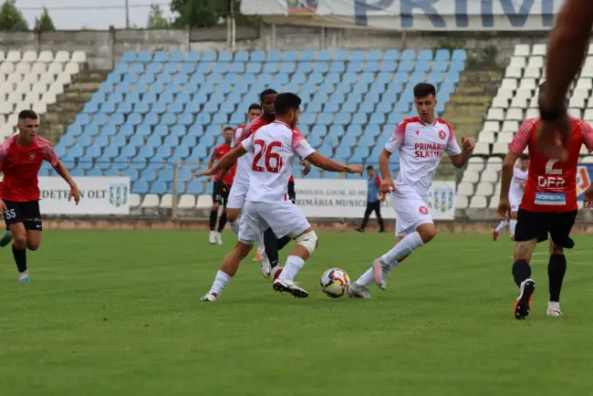 Foto CSM Slatina a încheiat la egalitate, scor 0-0, duelul cu liderul Ligii a II-a, CSC Şelimbăr
