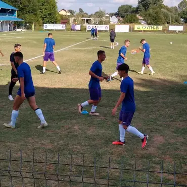 Foto Meciuri în deplasare pentru echipele angrenate în Liga a III-a. Vediţa Coloneşti, derby cu Cetatea Turnu Măgurele