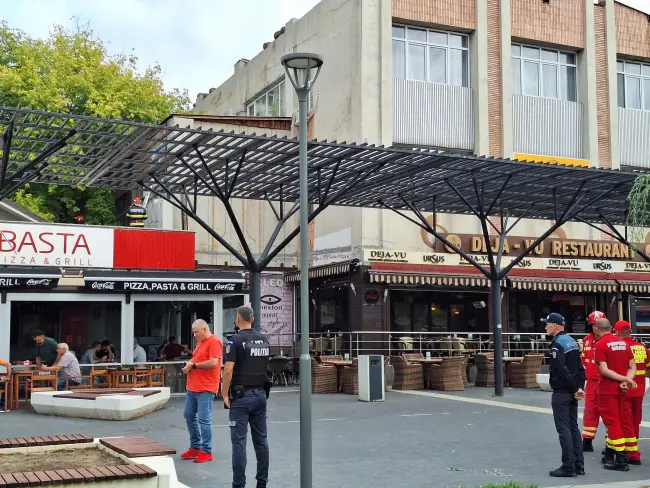 Foto Intervenţie în centrul Slatinei. Coşul de fum al unui restaurant afectat de un incendiu (FOTO)   