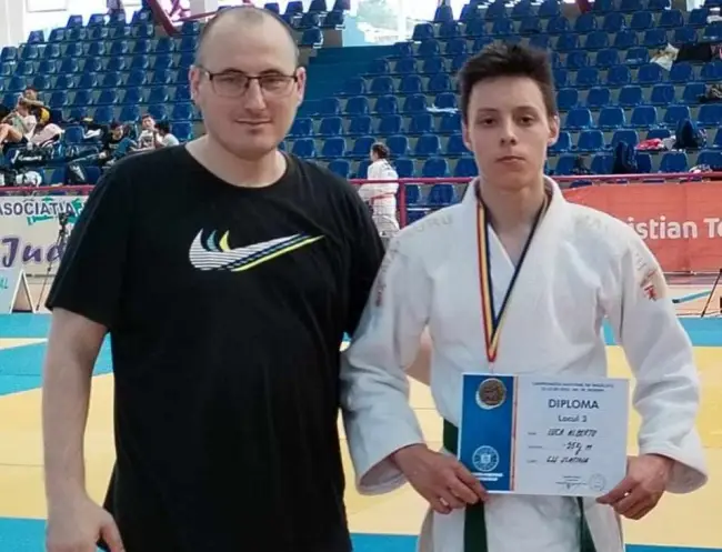 Foto Medalie de bronz pentru sportivul de la CSS Slatina, Alberto Luca, la Campionatul Naţional de Judo