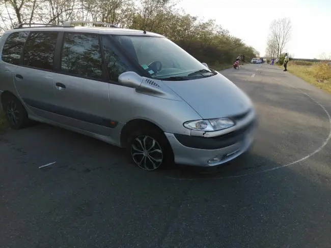 Foto Două persoane transportate la spital, în urma unui accident petrecut în afara localităţii Recea