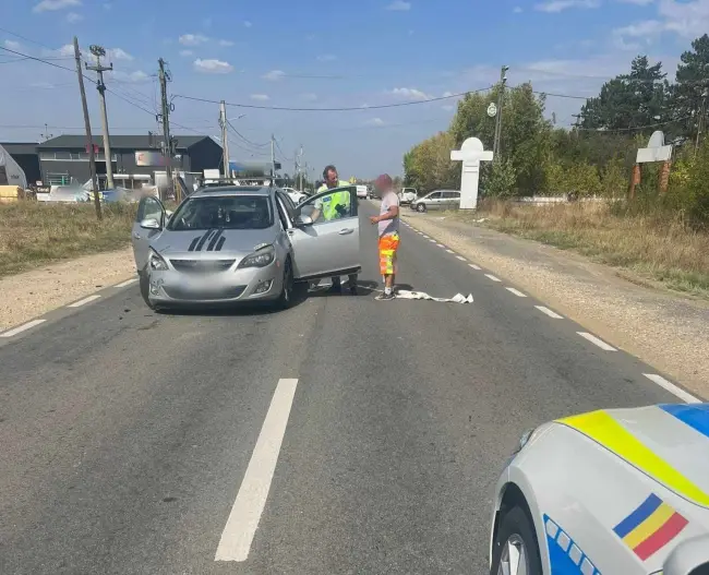 Foto FOTO. Accident cu două maşini implicate, la Găneasa