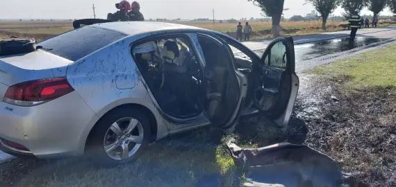 Foto Mașina prefectului de Olt care a luat foc azi nu avea asigurare RCA valabilă 