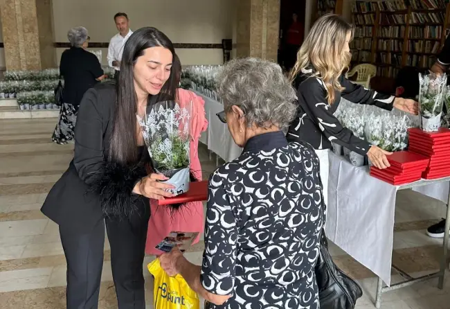 Foto Spectacol pentru seniori, oferit de Primăria Slatina şi CJ Olt (FOTO)