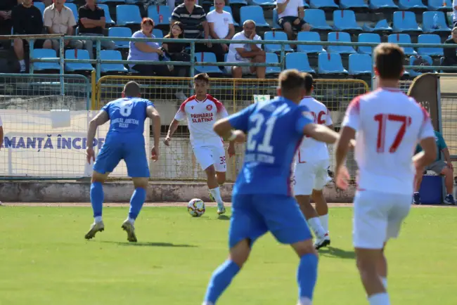 Foto FOTO. CSM Slatina pierde cu Buzău, la capătul unei partide cu multe ratări, inclusiv un penalty. Oprescu: „Nu meritam să pierdem”