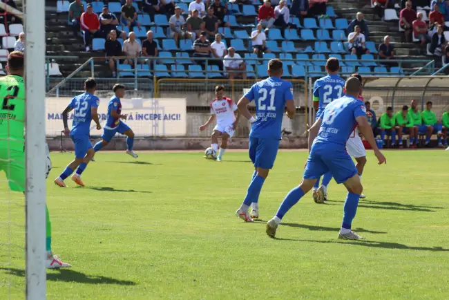 Foto FOTO. CSM Slatina pierde cu Buzău, la capătul unei partide cu multe ratări, inclusiv un penalty. Oprescu: „Nu meritam să pierdem”