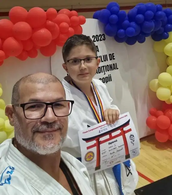 Foto Un sportiv, din Balş, pe podium la Campionatul Naţional de Karate Tradiţional   
