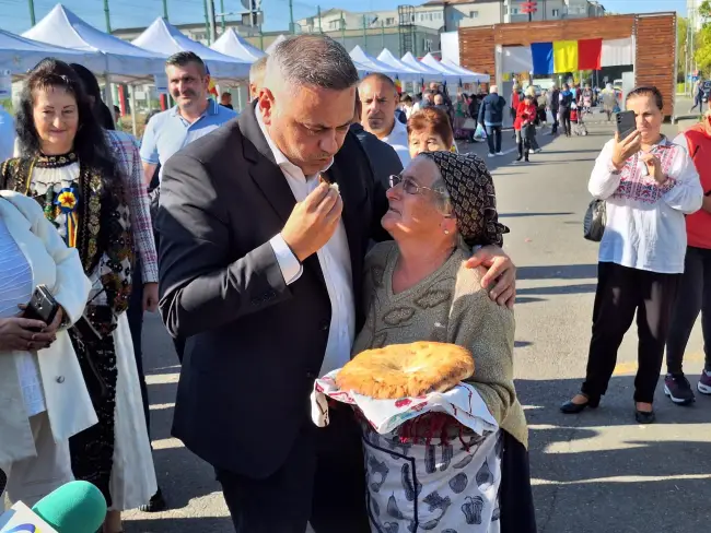 Foto Ministrul Agriculturii, Florin Barbu, prezent la Slatina pentru a participa la Ziua Recoltei (FOTO)