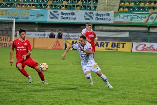 Foto FOTO. CSM Slatina scapă printre degete victoria cu FC Argeş. Oprescu, dezamăgit după pierderea altor puncte în final de joc