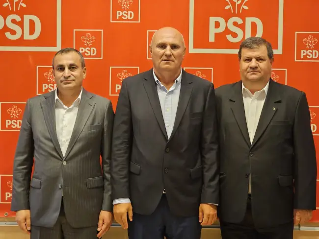 Foto Mai mulţi aleşi PNL Olt, printre care doi primari, au trecut la PSD