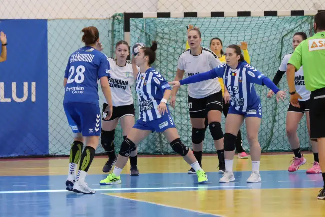 Foto    FOTO&VIDEO. CSM Slatina învinge, scor 35-28, Unirea Slobozia, prima echipă ce a pus probleme jucătoarelor lui Attila Horvath