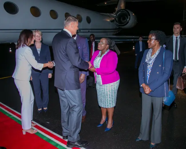 Foto Primele imagini cu preşedintele Klaus Iohannis în turneul din Africa. Kenia, prima ţară vizitată. FOTO