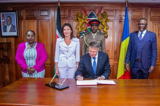 Foto Primele imagini cu preşedintele Klaus Iohannis în turneul din Africa. Kenia, prima ţară vizitată. FOTO