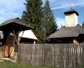 Foto Biserica de lemn de la Leleasca, încă neinclusă în patrimoniul UNESCO (FOTO)