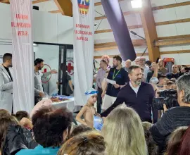Foto Consilierii PSD Slatina şi-au donat indemnizaţiile pentru ca primăria să poată premia câştigătorii Cupei Slatinei la Înot