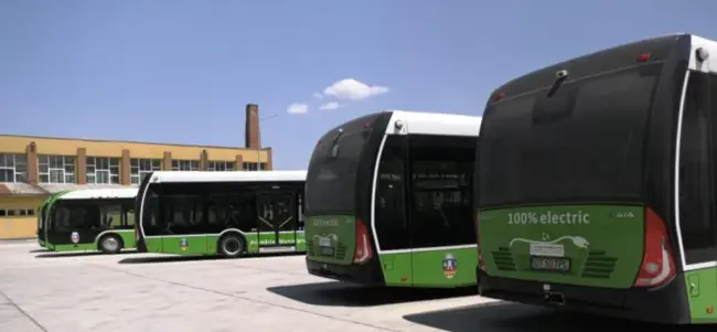 Foto Cât de eficiente sunt autobuzele electrice. Calcule din Slatina, orașul cu transport în comun 100% electric
