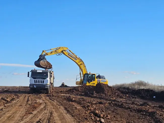 Foto Mobilizare pe Tronsonul 1 al Drumului Expres Craiova-Piteşti (FOTO)