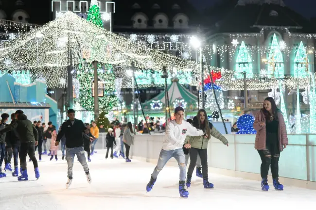 Foto FOTO. Târgul de Crăciun din Craiova, în topul celor mai frumoase din Europa