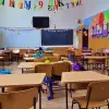 Foto SCANDALOS. Nu i-a permis unui copil de 6 ani să meargă la baie. Micuţul s-a scăpat pe el în clasă. Învăţătoarea a fost suspendată