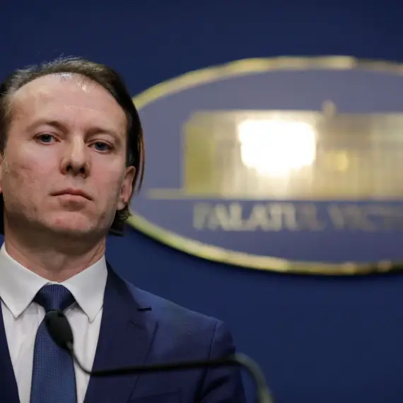 Foto Senatul i-a ridicat imunitatea fostului premier Florin Cîțu. Acesta poate fi urmărit penal în „Dosarul Vaccinurilor”