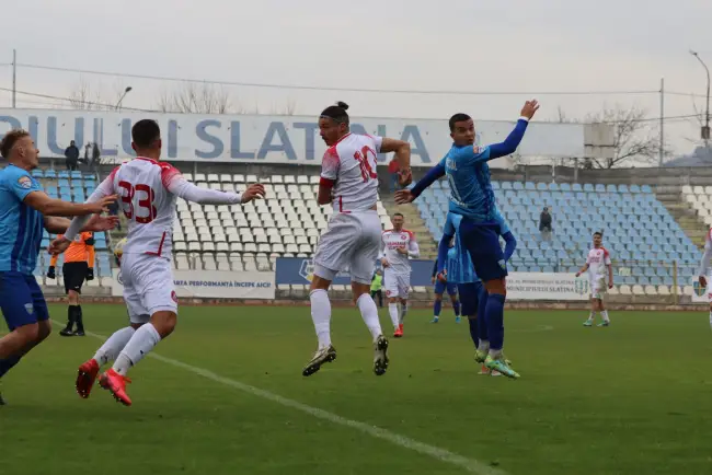 Foto CSM Slatina învinge, chiar şi în inferioritate Progresul Spartac, şi încheie anul cu victorie. „M-a bucurat atitudinea din a doua repriză”