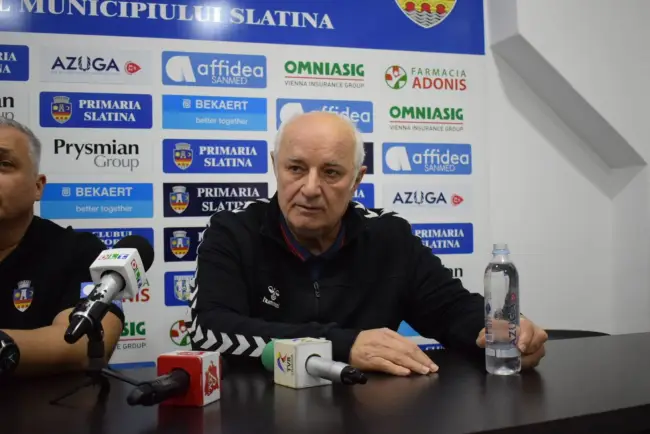 Foto FOTO. CSM Slatina, egal cu HC Zalău în primul amical din cadrul turneului din sala LPS
