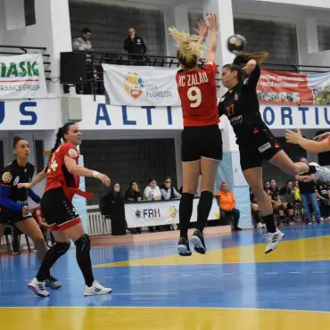 Foto FOTO. CSM Slatina, egal cu HC Zalău în primul amical din cadrul turneului din sala LPS