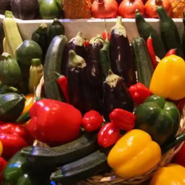 Foto DSVSA Olt: Pesticidele din fructele şi legumele din import, sub limita admisă