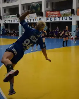 Foto FOTO. CSM Slatina - Békéscsabai Előre, scor 33-37, în a doua zi a turneului din sala LPS