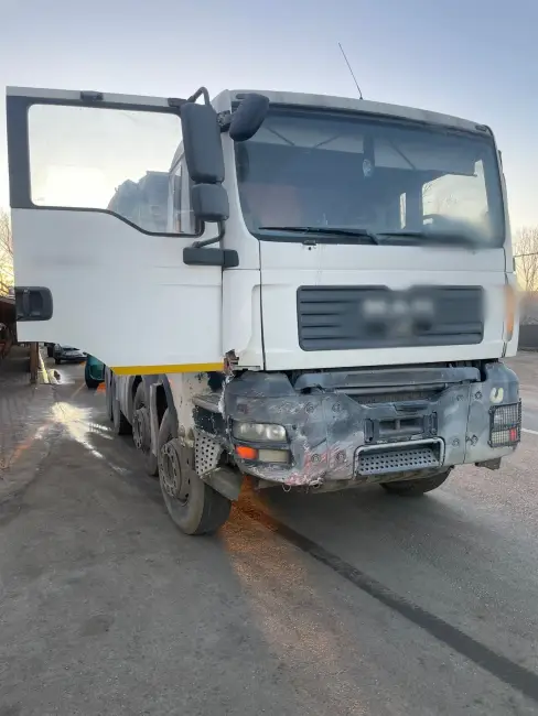 Foto Două persoane rănite într-un accident rutier produs la Jitaru