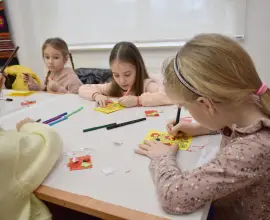 Foto Ateliere de confecţionat mărţişoare, la Muzeul Judeţean Olt