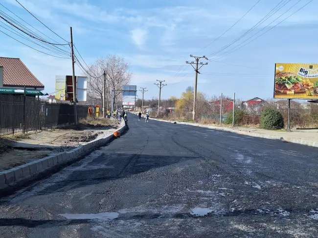 Foto Emil Moţ: Se lucrează pe strada Oituz şi probabil că, undeva la toamnă, se va finaliza (FOTO)