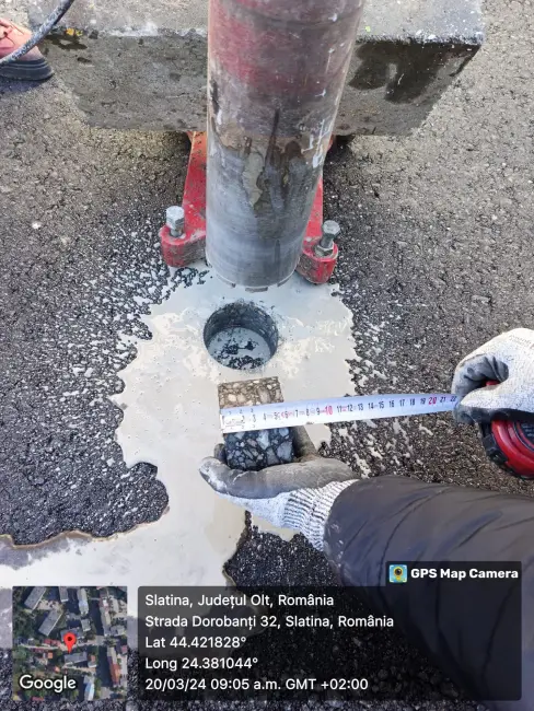 Foto Dezinformarea candidatului PNL privind grosimea stratului de asfalt turnat într-o parcare din Slatina, demontată de specialişti (FOTO)