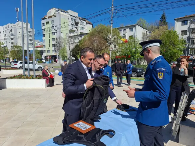 Foto FOTO. Jandarmii olteni au marcat 174 de ani de la înfiinţarea Jandarmeriei Române