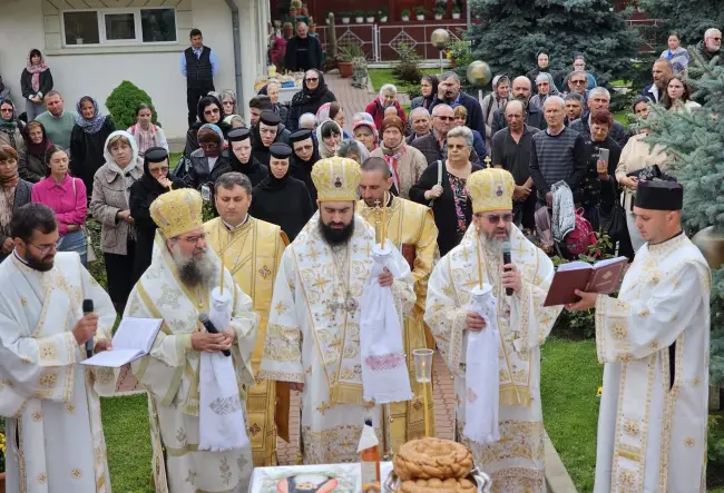 Foto FOTO. Părintele Nicolae Bălăşoiu, duhovnicul Mănăstirii Clocociov, ridicat la rang de Arhimandrit