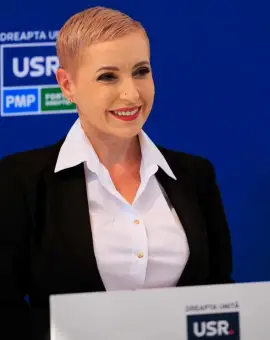 Foto Lider politic, despre candidatul USR la Slatina: Eu cred că doamna Iotu are o şansă reală să câştige voturile de pe dreapta ale slătinenilor