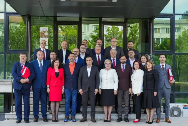 Foto FOTO. Marius Oprescu şi echipa PSD Olt şi-au depus candidaturile pentru noul mandat