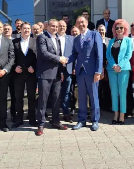 Foto Emil Moţ şi-a depus candidatura pentru noul mandat de primar al Slatinei.  Lista consilierilor locali propuşi pentru noua legislatură
