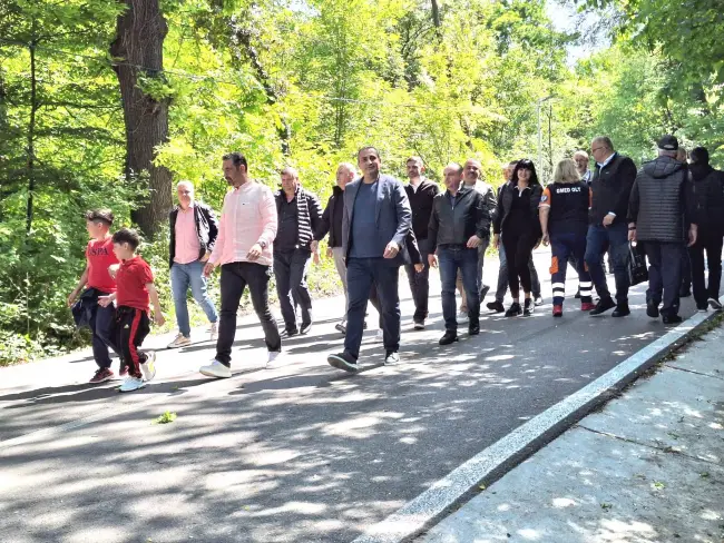 Foto 1 Mai, la Pădurea Strehareţi. Slătinenii au venit cu mic cu mare în zona de agrement de la marginea oraşului (FOTO)