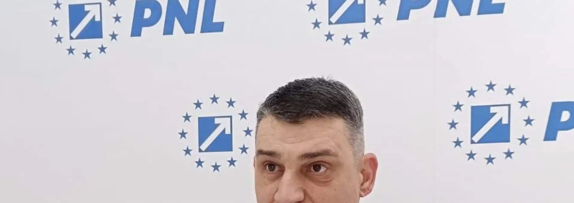 Foto Liberalul Cătălin Nedelcu a ajuns „secretara” prefectului de Olt 
