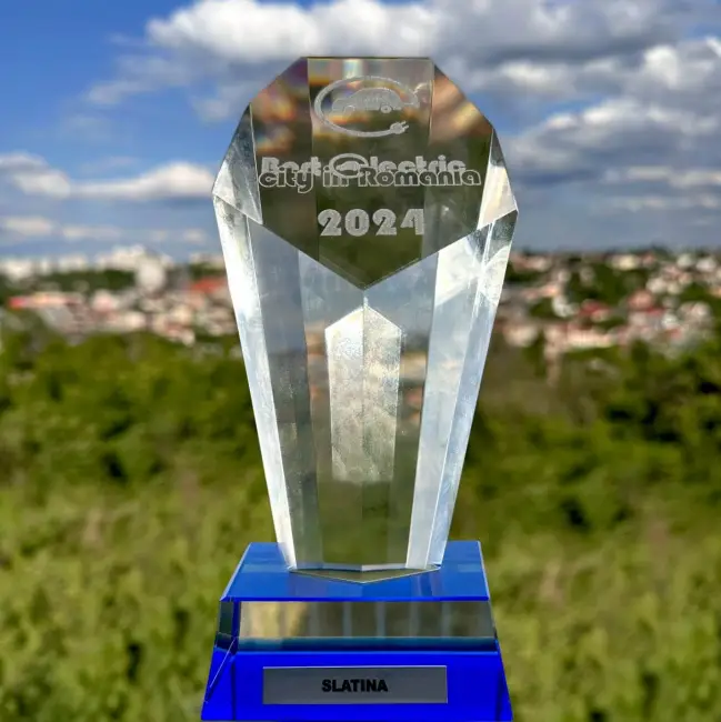 Foto Primarul Emil Moţ a primit pentru Slatina premiul Best Electric City 2024 (FOTO)