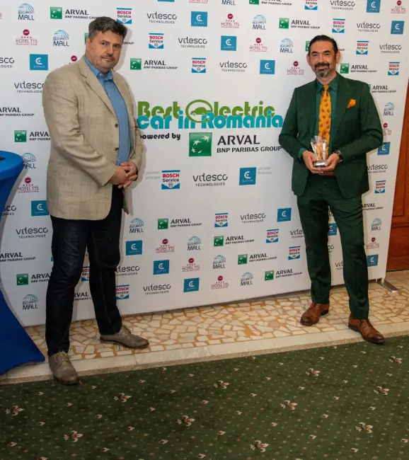Foto Primarul Emil Moţ a primit pentru Slatina premiul Best Electric City 2024 (FOTO)