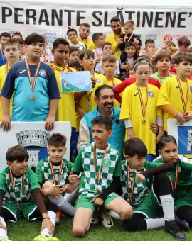Foto FOTO&VIDEO. Cupa „Speranţe Slătinene” şi-a desemnat câştigătorii. Trofeele înmânate de primarul Slatinei