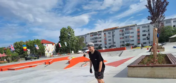 Foto  Start la prima ediție a Slatina Skate Open, desfășurată în cel mai nou parc din oraș