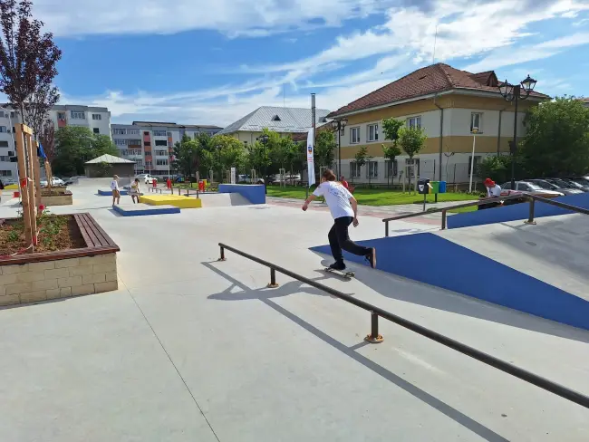 Foto  Start la prima ediție a Slatina Skate Open, desfășurată în cel mai nou parc din oraș