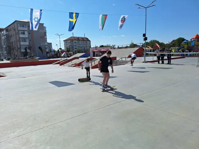 Foto  Start la prima ediție a Slatina Skate Open, desfășurată în cel mai nou parc din oraș