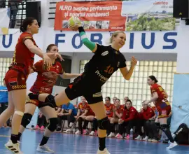 Foto CSM Slatina, duel în deplasare cu Corona Braşov, dar cu ochii şi pe CSM Iaşi-HC Zalău