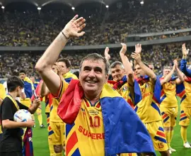 Foto Gheorghe Hagi, decorat cu cea mai înaltă distincție a statului român, Ordinul Național „Steaua României”